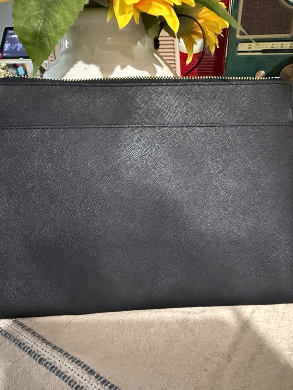 Michael Kors Black Saffiano Leather Large Zip Pouch Clutch | Wristlet | Gold HW - Picture 5 of 7